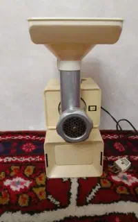 چرخ گوشت قدیمی مارینو