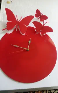 ساعت دیواری طرح پروانه