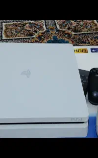 PS4 1TBسالم تعمیر نرفته درحد الک