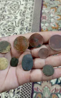 سکه قدیمی یدونه زرد نمیدونم چیه تست نکردم