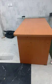 میز تحریر کار و یا کامپیوتر