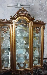 ویترین طلایی