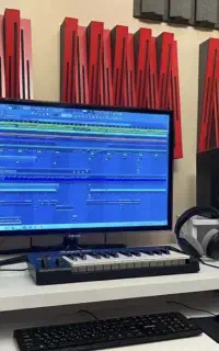 استدیو اهنگسازی،تکست،شعر و ملودی