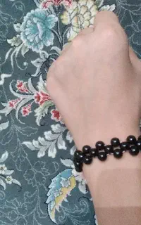 یک عدد دستبند