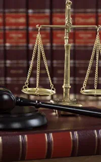 وکیل پایه یک دادگستری