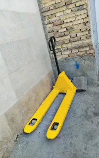 جک پالت ۳ تنی سالم تازه سرویس شده