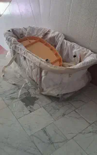 گهواره کودک با متعلقات نصب