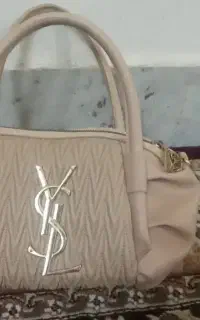 ست دو تیکه کت شلوار مشکی زنانه با یک کیف دستی