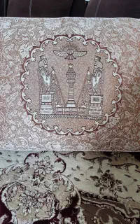 پشتی دیواری سنتی هخامنشی