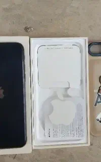 گوشی آیفون iphone SE 2020 با حافظه 128 سالم و تمیز