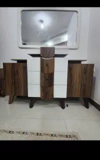 میز کنسول بدون خط و خش