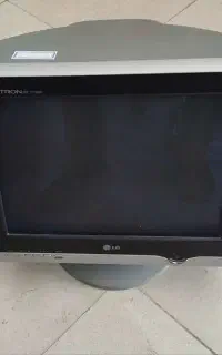 مانیتور 17 اینچ CRT مارک LG مناسب دوربین مدار بسته