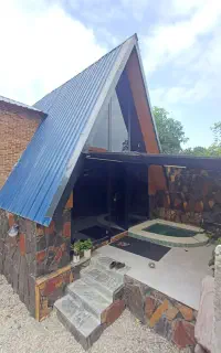 کلبه سوئیسی استخرر جکوزی دار (بدون واسطه)