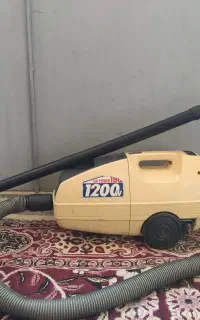 جارو برقی ژاپنی