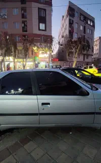 پژو 405 مدل 98