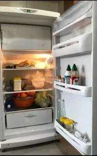 یخچال یک سال کارکرد در حد نو