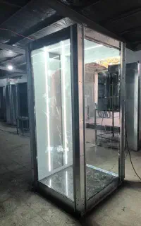 آسانسور بالابر ماشین بر مارال. مدبر