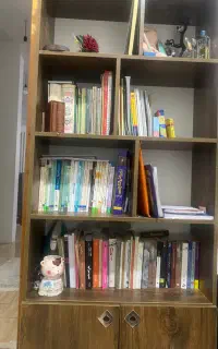 کتابخانه کمد دار