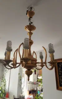 دو عدد لوستر طلایی