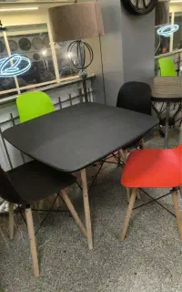 دو دست میز صندلی 4نفره در حد