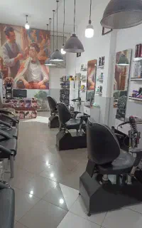 آرایشگر ماهر و نیمه ماهر