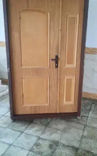 درب ورودی منزل