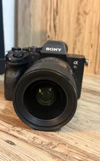 دوربین سونی RVI الفا (آر فور) و لنز ۲۴ سیگما