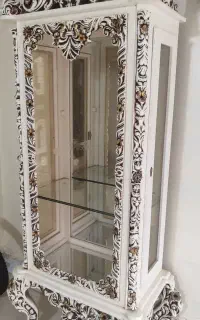 بوفه ایستاده طرح سلطنتی