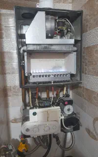 لوله کشی پکیج رادیاتور آبگرمکن پمپ و منبع