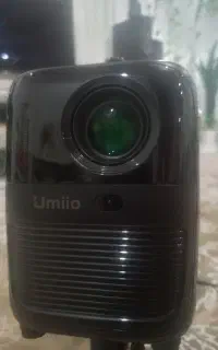 ویدئو پروژکتور اندروید حرفه ای کیفیت 4k در حد نونو