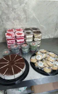 کیک و شیرینی کافه ای و تولد