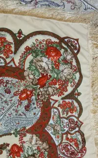 روسری سنتی نو نو استفاده نشده هدیه دادن