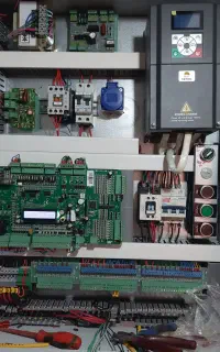 نیاز به نیرو جهت کار در نصب آسانسور