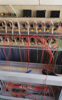 برق کار صنعتی ماهر