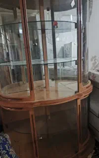 ویترین شیشه ای چوبی