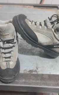 کفش  نیم بوت
