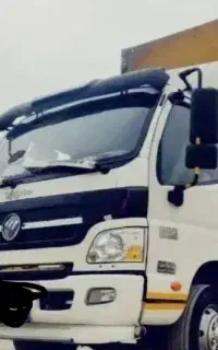 کارگر  حمل اثاث منزل همراه با ماشین