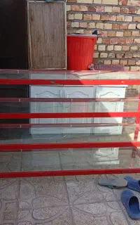 ویتر مغازه