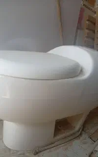 توالت فرنگی8000000تومان