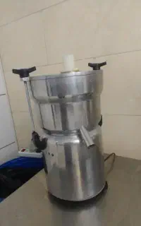 دستگاه آب پرتقال گیر.. ابهویچ