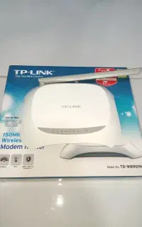 یک دستگاه مودمTP-LINK