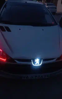 چراغ جلو ۲۰۶ مارک مدرن