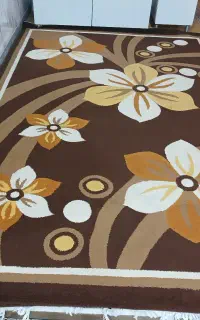 گلیم قهوه ای ۶ متری