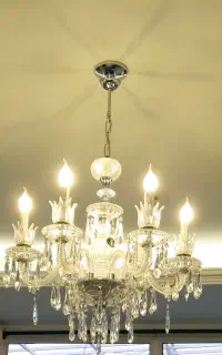 لوستر باکارات در حد نو