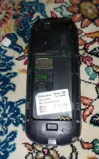 گوشی ساده ۱۲۸۰ سالم  باطری نداره