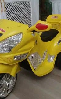 موتور شارژی بزرگ باطری سالم چراغدارموزیکال باشارژر