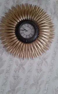 ساعت دیواری