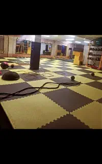 مربی ورزشی خانم