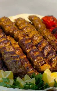 به دو نفر آقا یا خانم جهت کار در کبابی