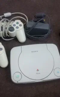 Ps one با دوتا دسته بازی
